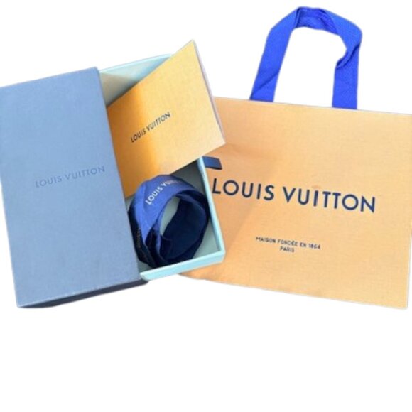 Louis Vuitton Bundle - Slide Box, Envelope, Ribbon & Bag - Picture 1 of 5